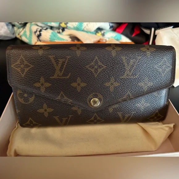 Louis Vuitton Sarah NM3 Monogram Wallet - Picture 1 of 11